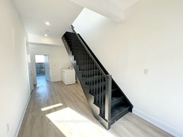 29 Summersides Mews, Pelham 2