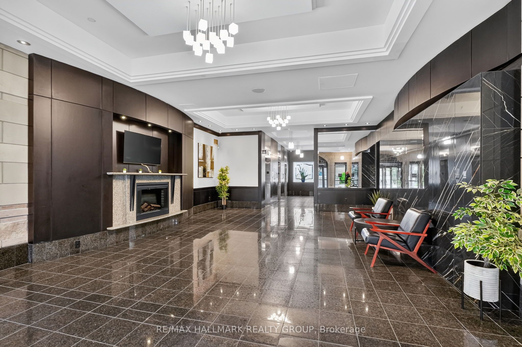 Unit 1011 - 435 Albert Street, Ottawa 4