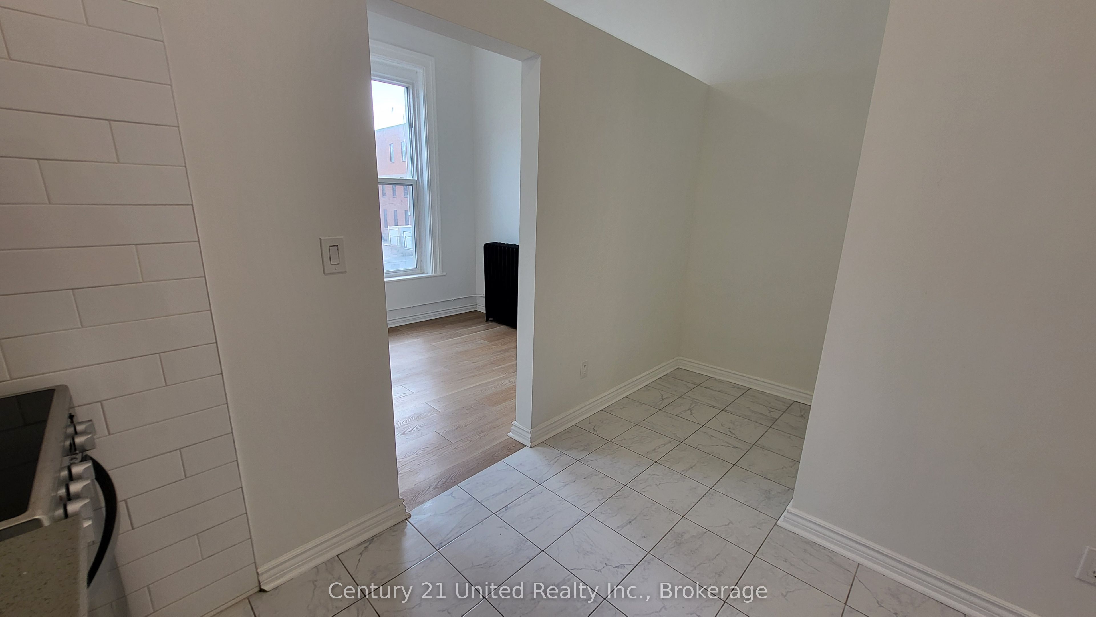 Unit 11 - 172.5 Hunter Street W, Peterborough 4