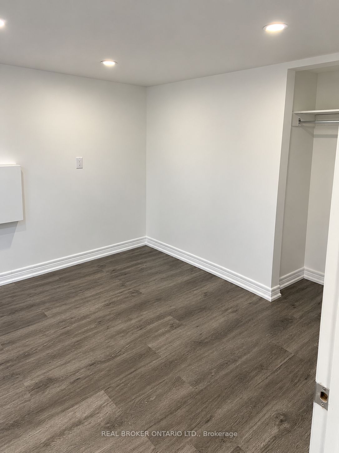 Unit Lower - 558 First Avenue, Welland 3
