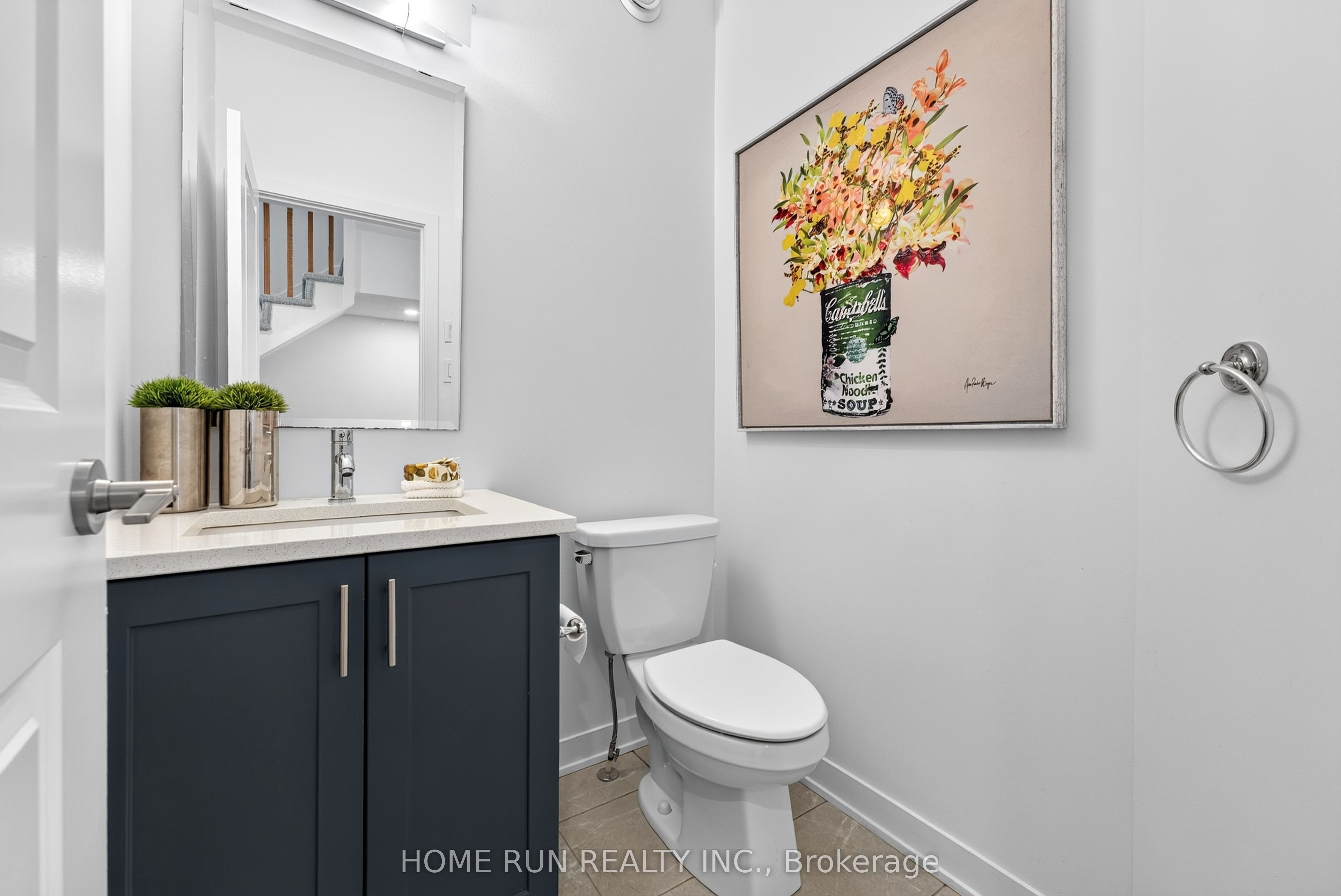 216 TRUMPETER Grove, Orleans-Gloucester 5