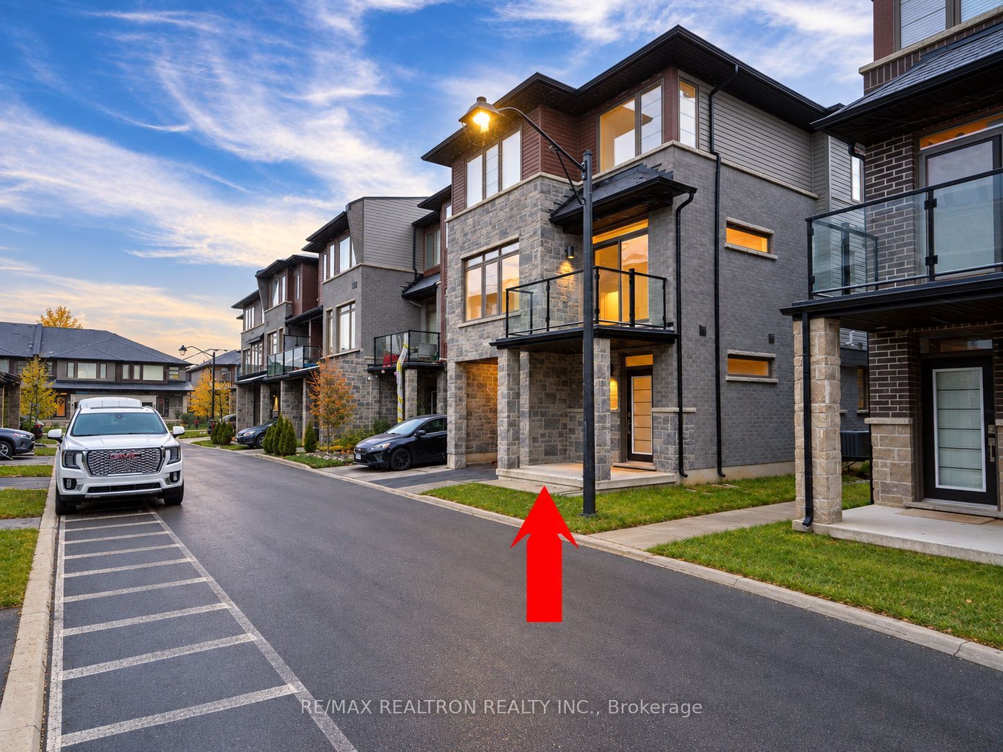 Unit 99 - 30 Times Square Boulevard, Stoney Creek 4