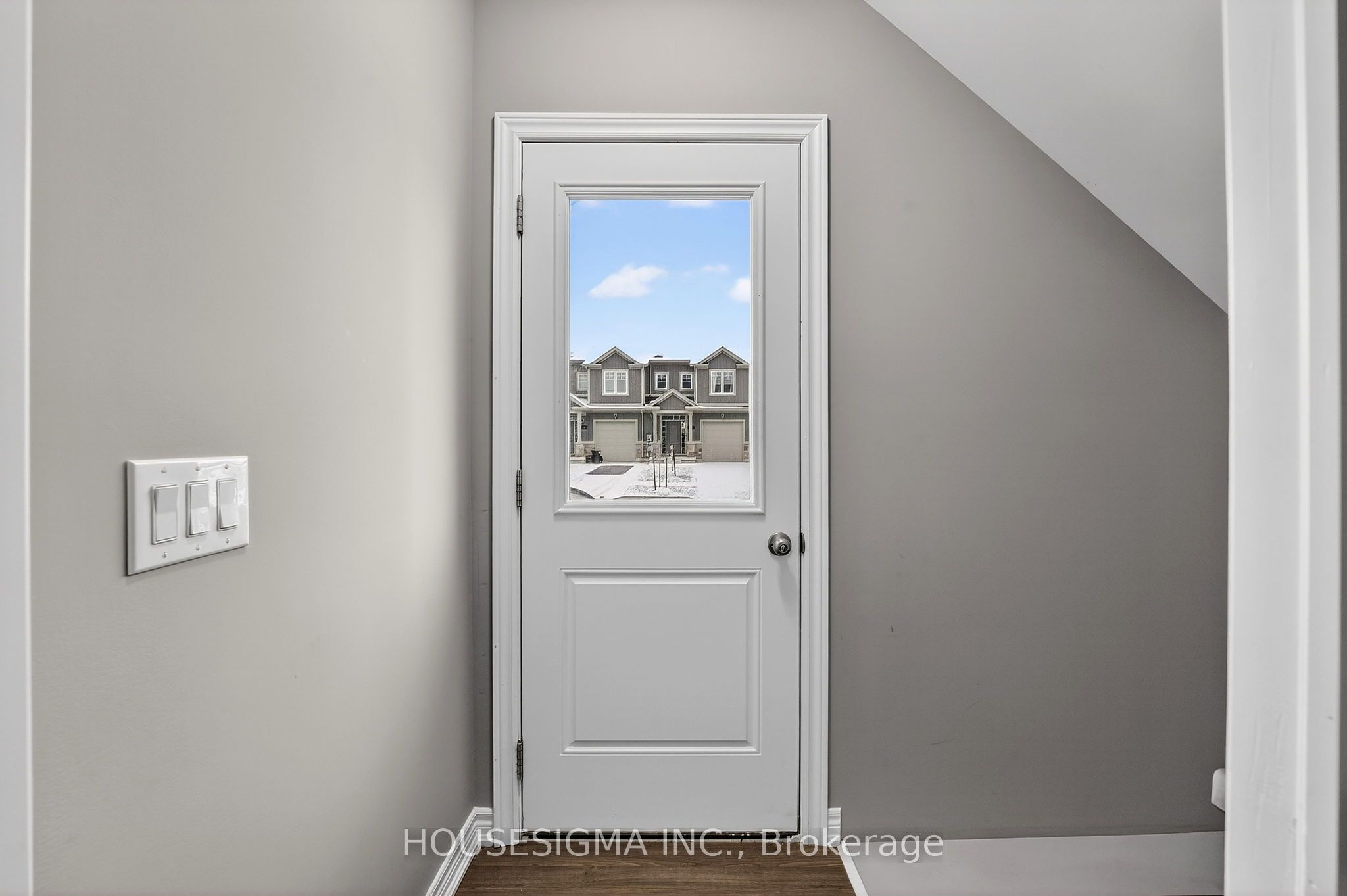Unit Lower Level - 14 Lamb Crescent, Thorold 4