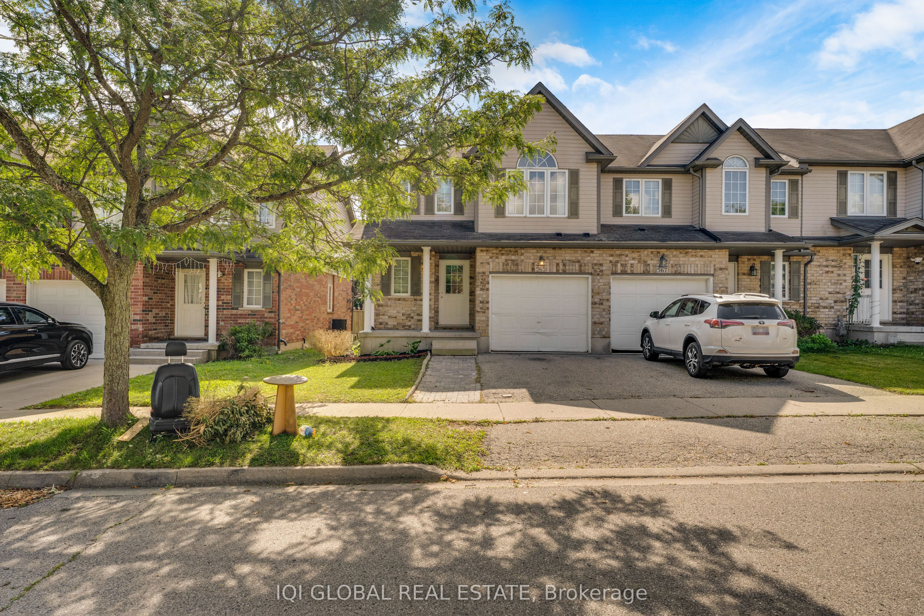 565 Wild Iris Avenue, Waterloo 4