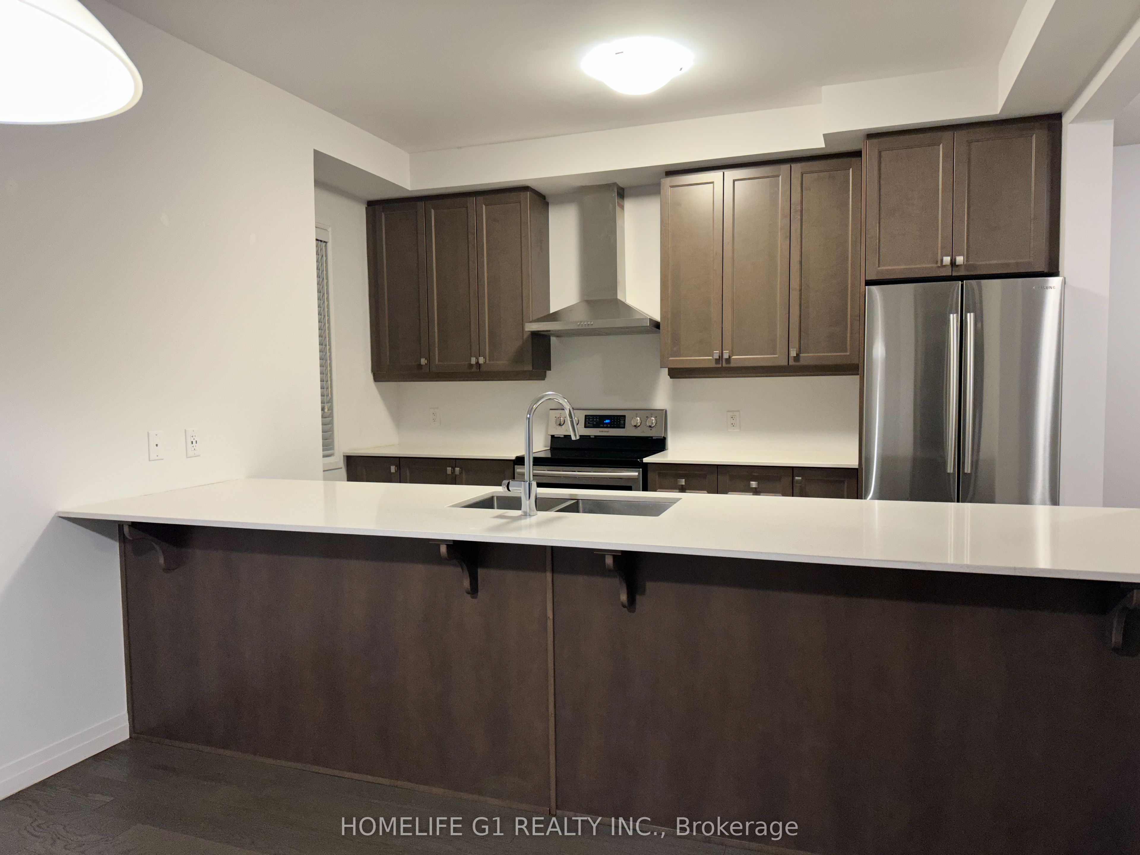Unit 80 - 30 Times Square Boulevard, Stoney Creek 2