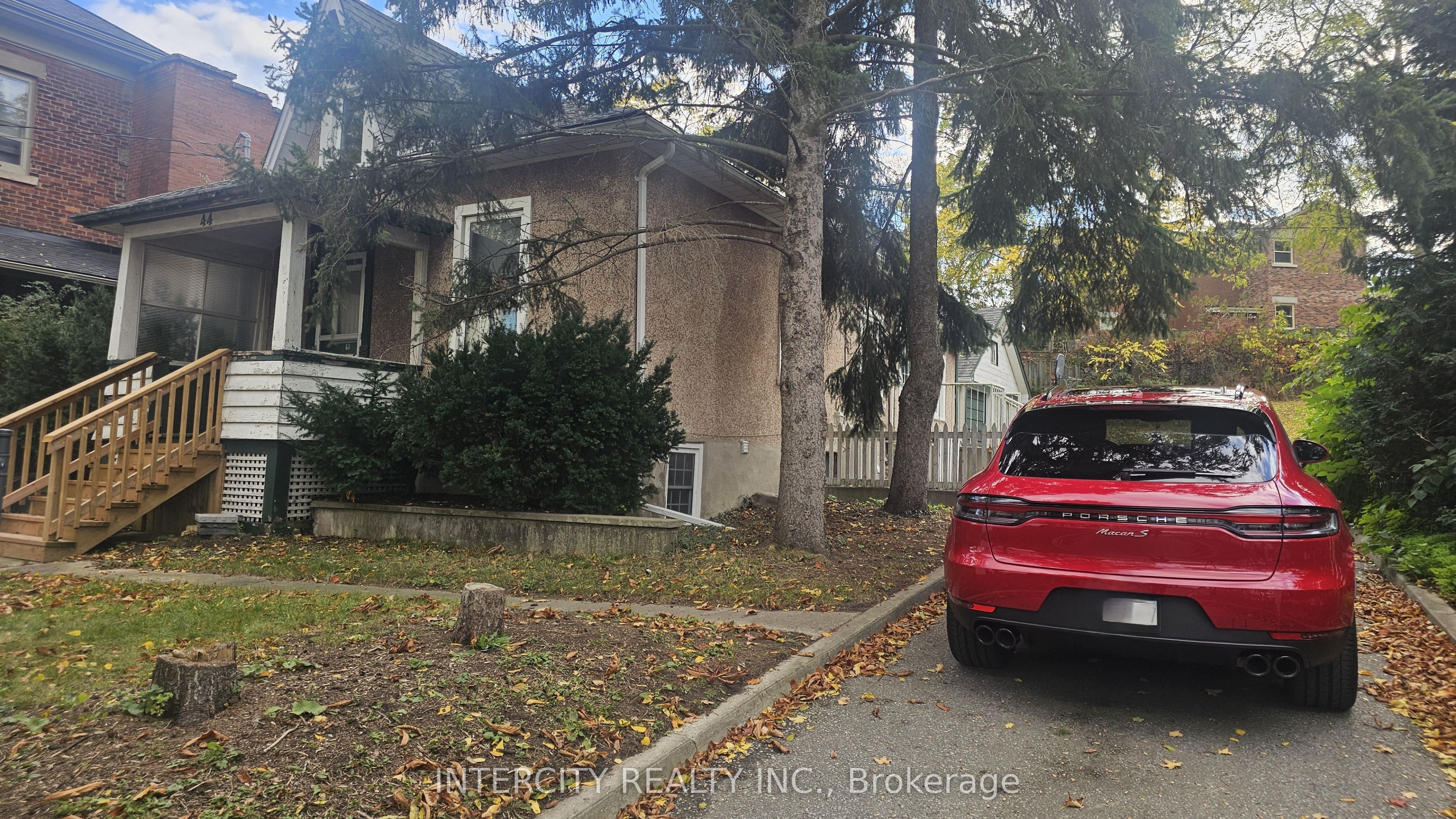 44 Cardigan Street, Guelph 2