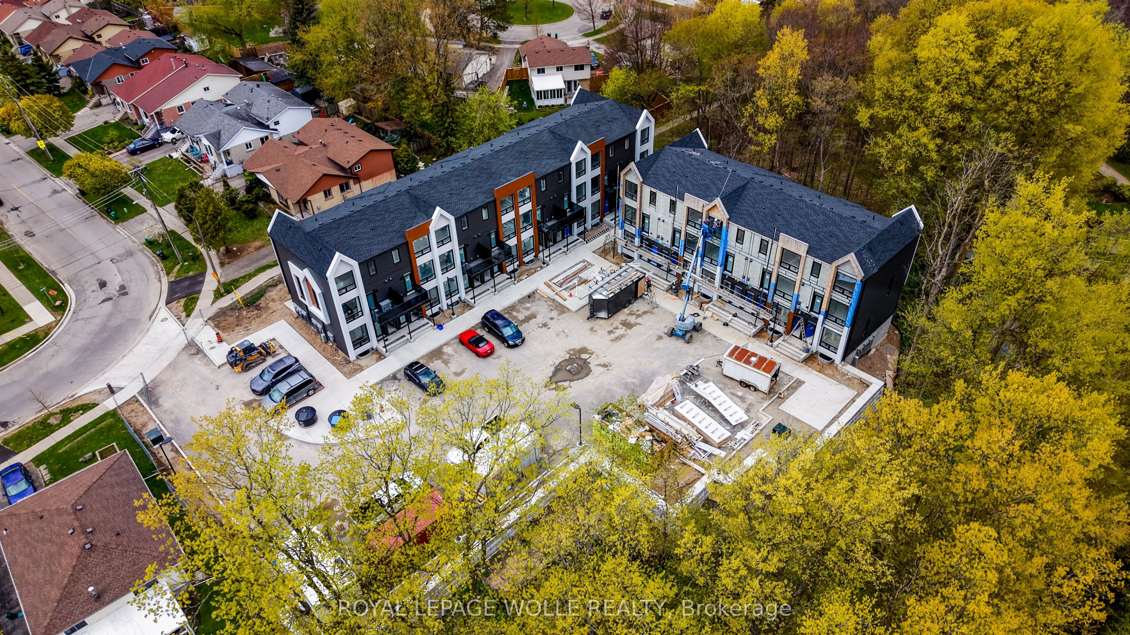 Unit UNIT 12 (THE GLEN) - 210 HERITAGE Drive, Kitchener 2