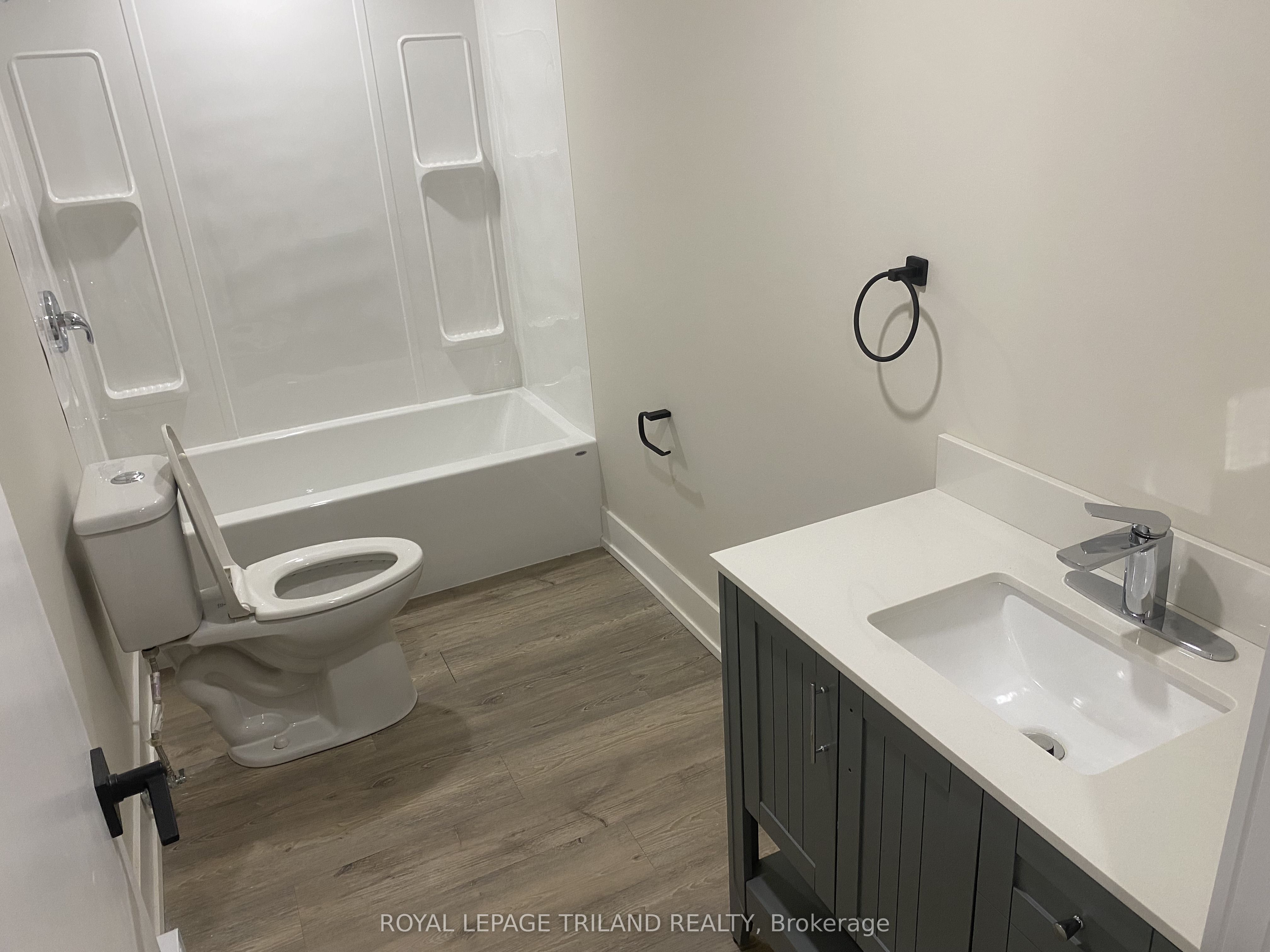 Unit BASEMENT - 62 Wexford Avenue, London 4