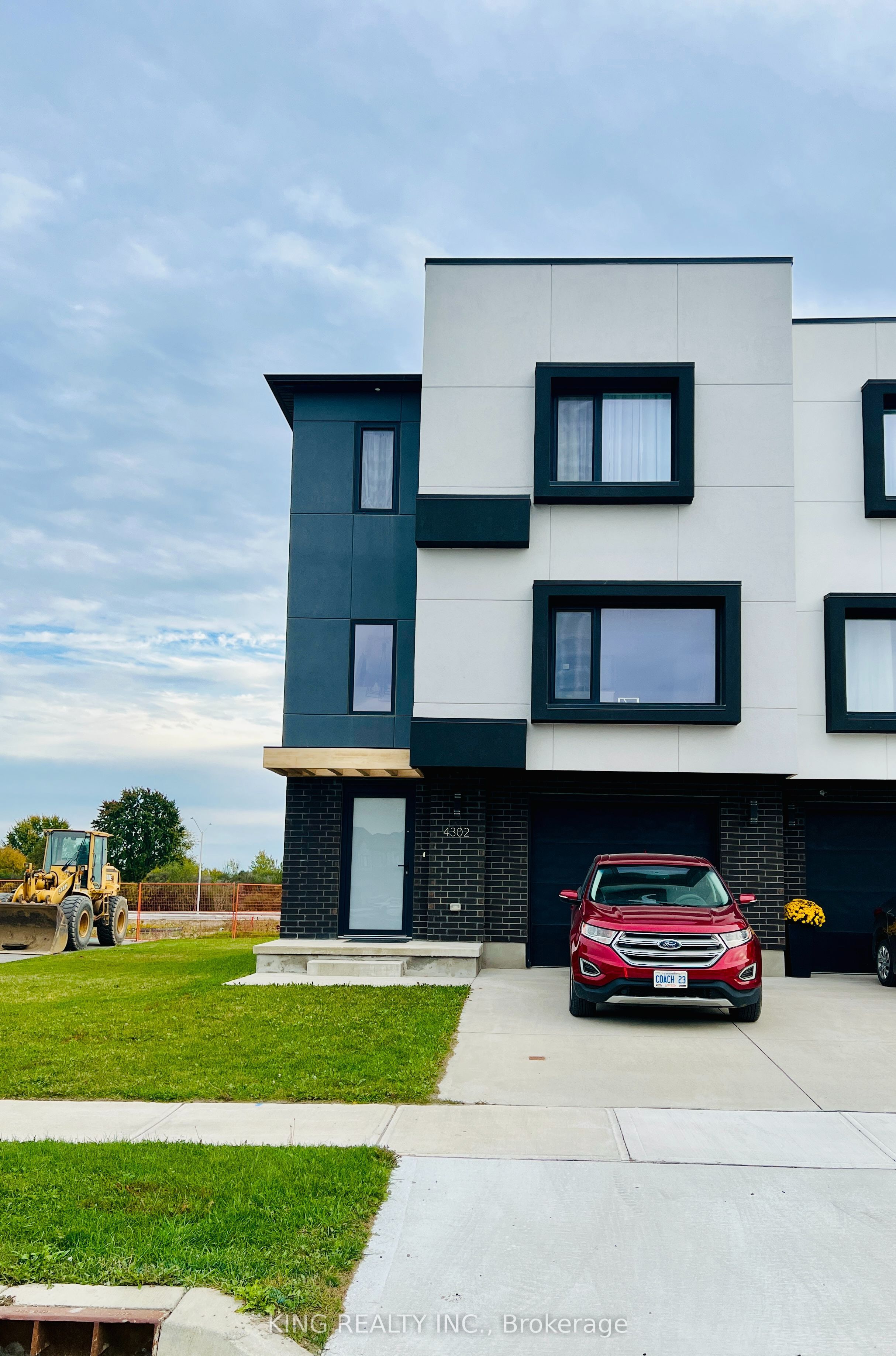 4302 LISMER Lane, London 2