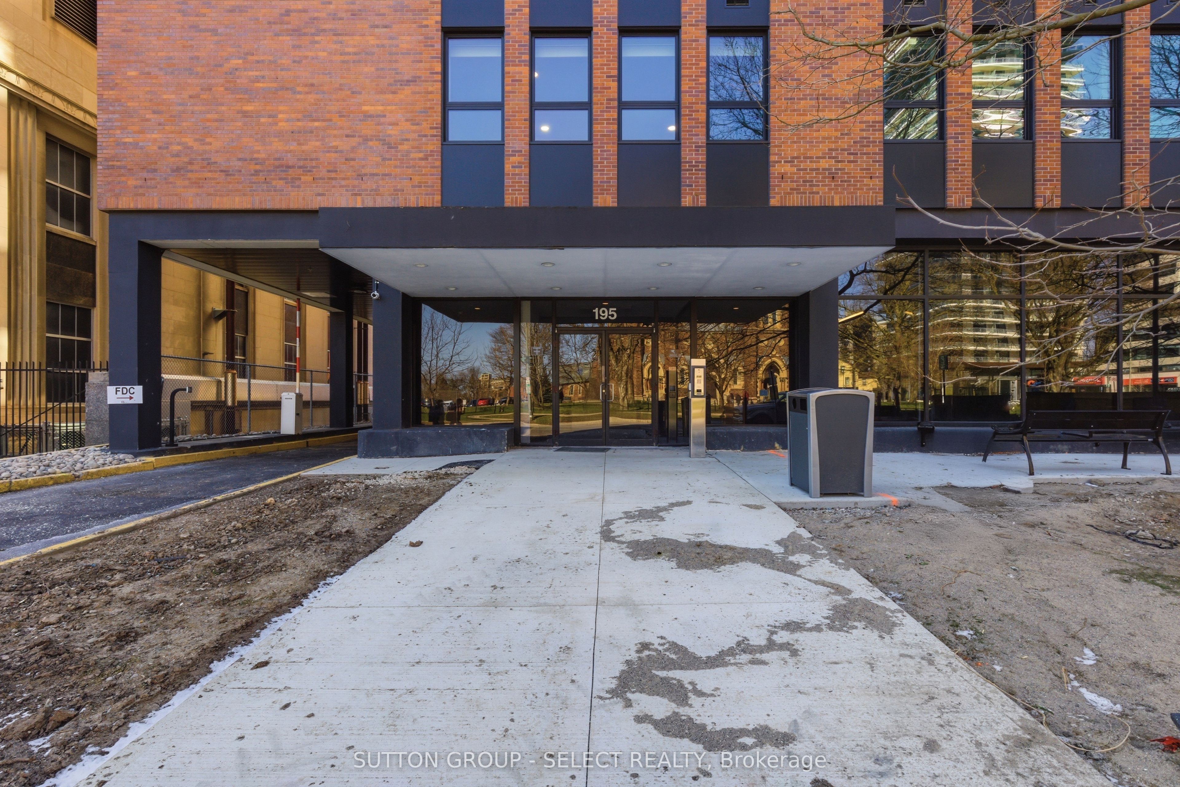 Unit 713 - 195 Dufferin Avenue, London 3