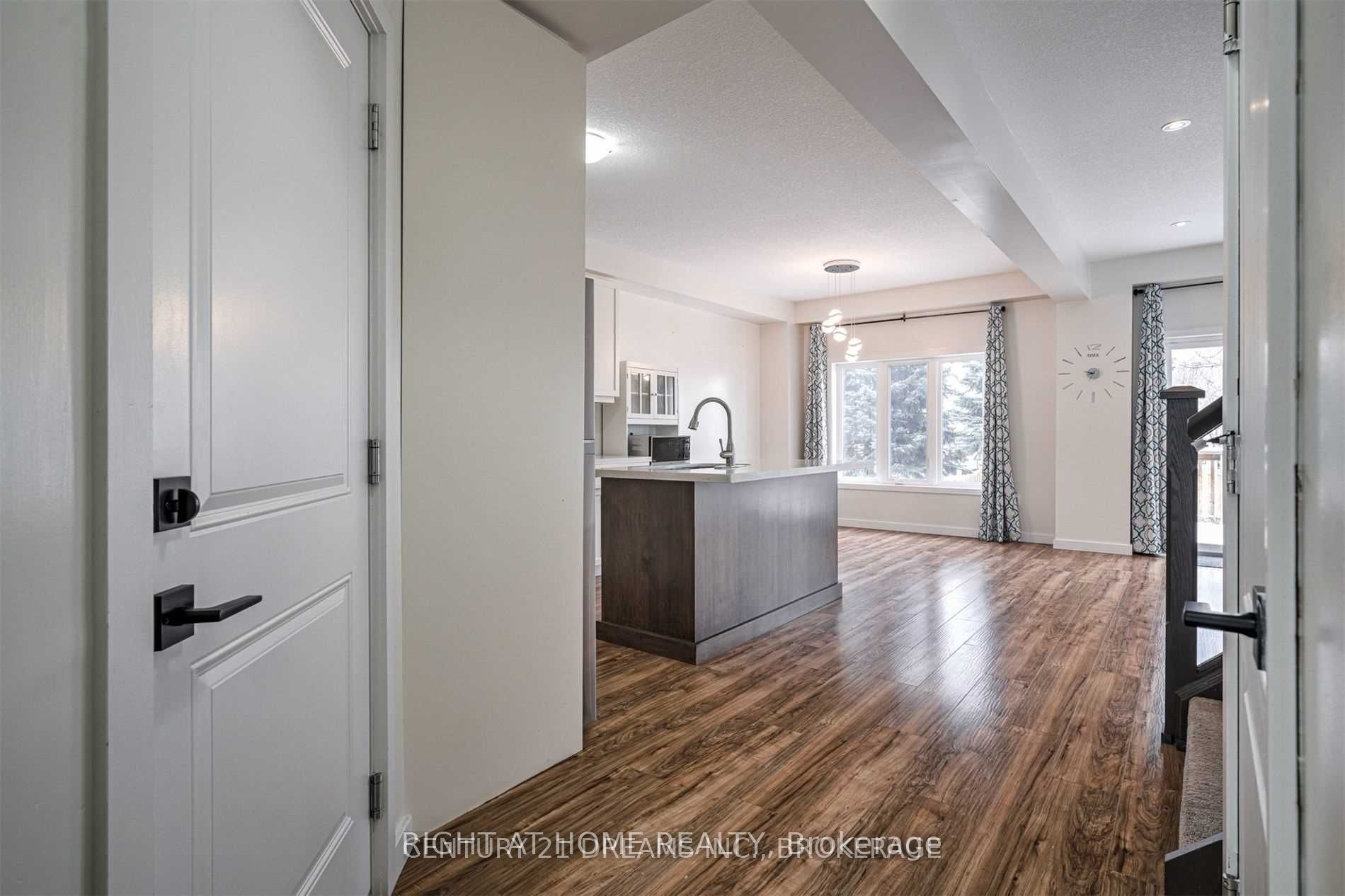44 Franklin Street S, Kitchener 4