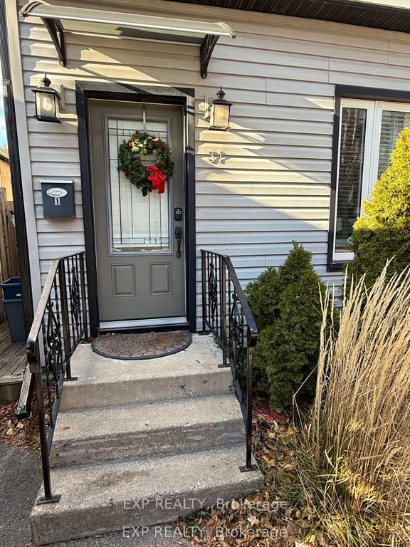 Unit 1 - 31 Raymond Street, St. Catharines 2