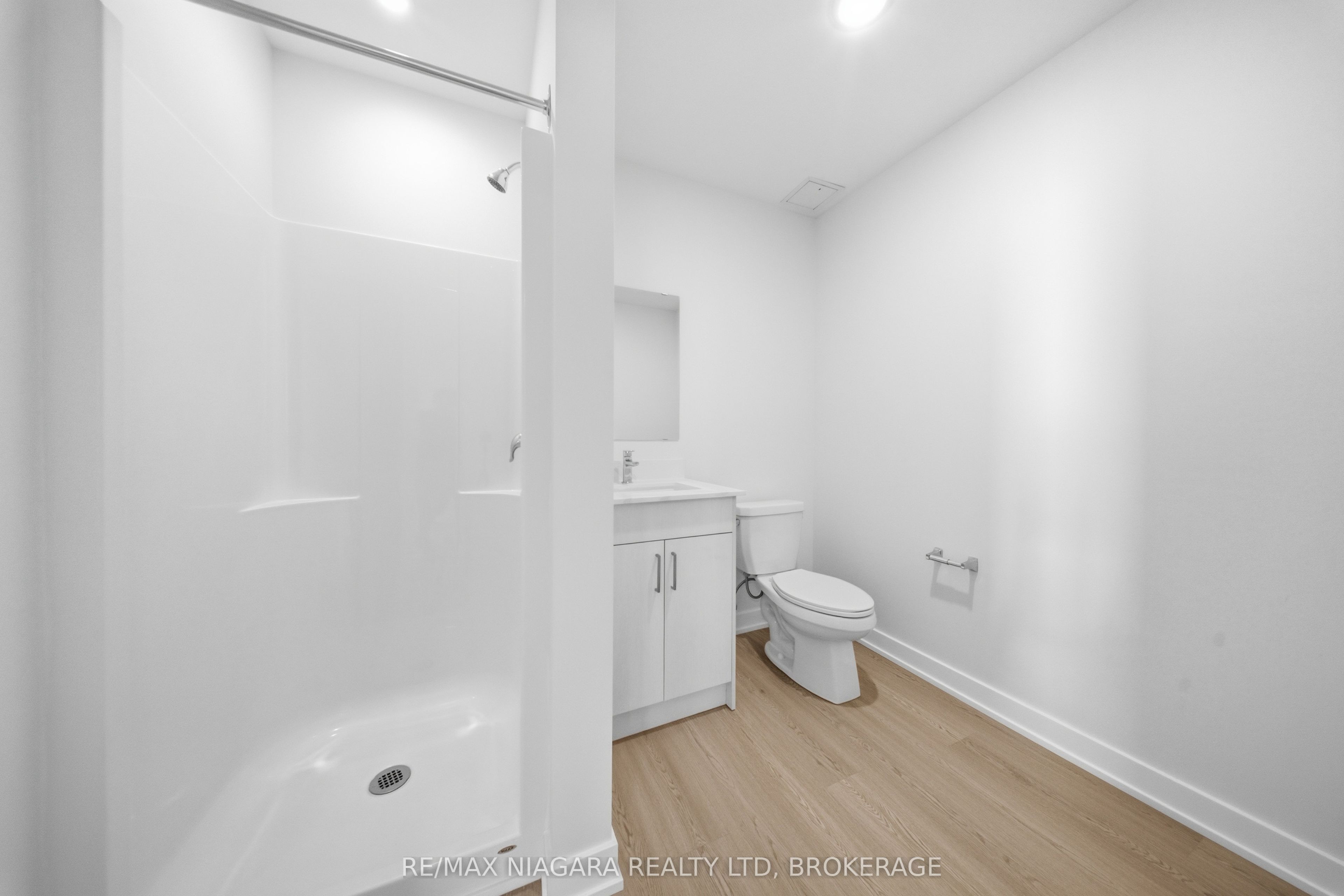 Unit 103 - 140 Church Street, St. Catharines 5